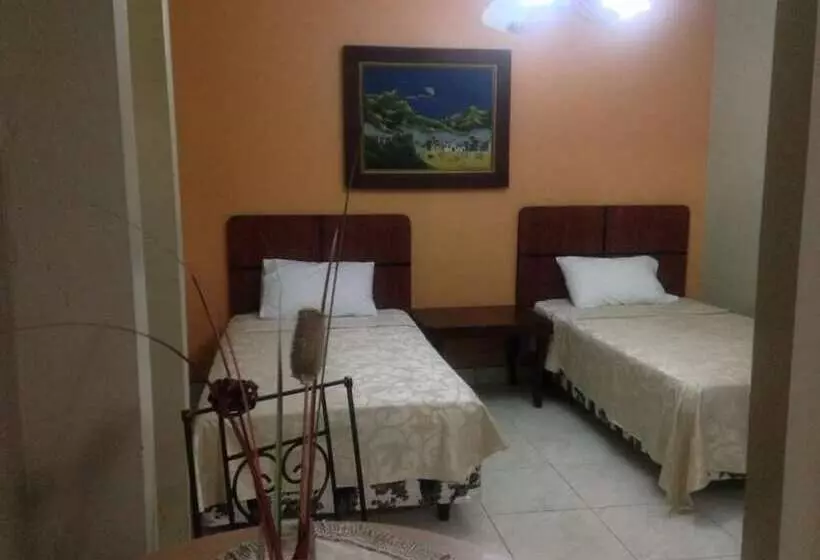 ホテル Tropical Inn