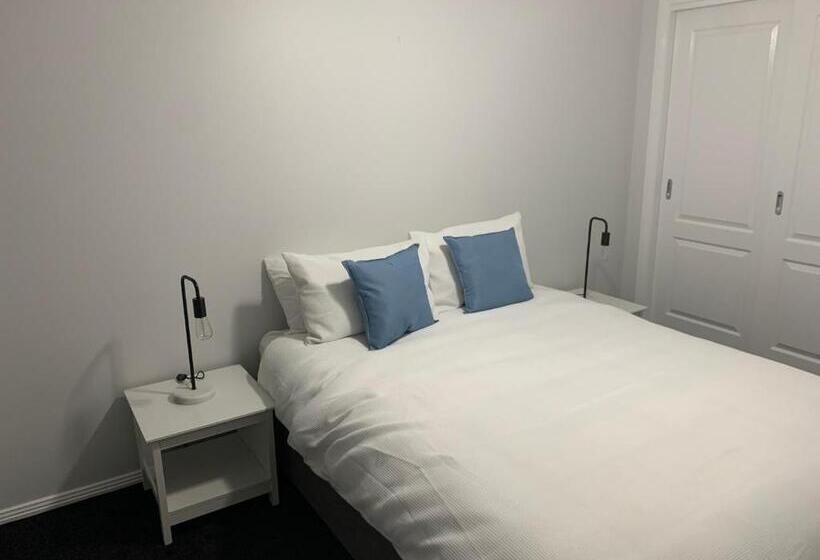 בית מלון כפרי Yarrawonga Cottage