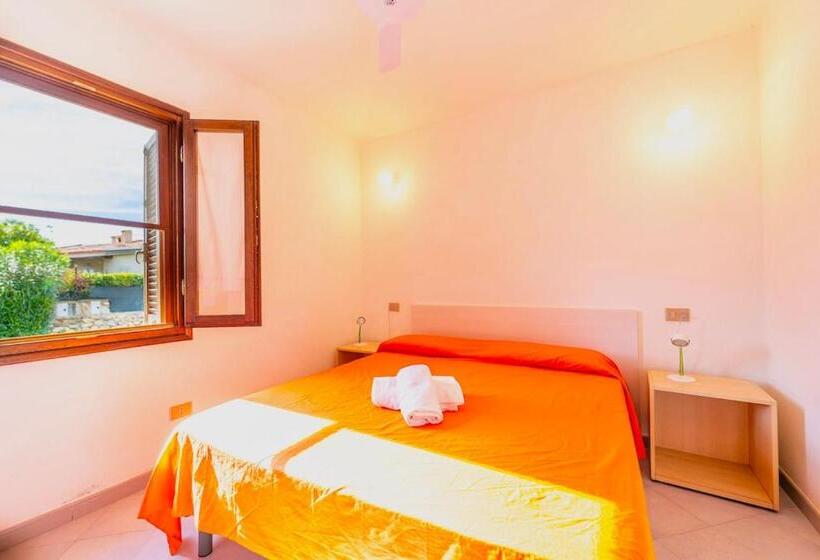 Iss Travel, Apartments In Via Torino   800 M From La Cinta Beach