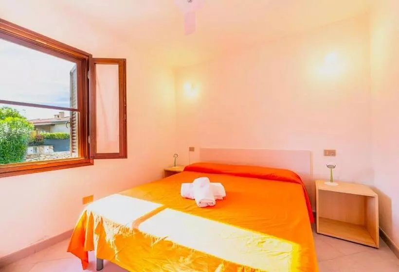 Iss Travel, Apartments In Via Torino   800 M From La Cinta Beach