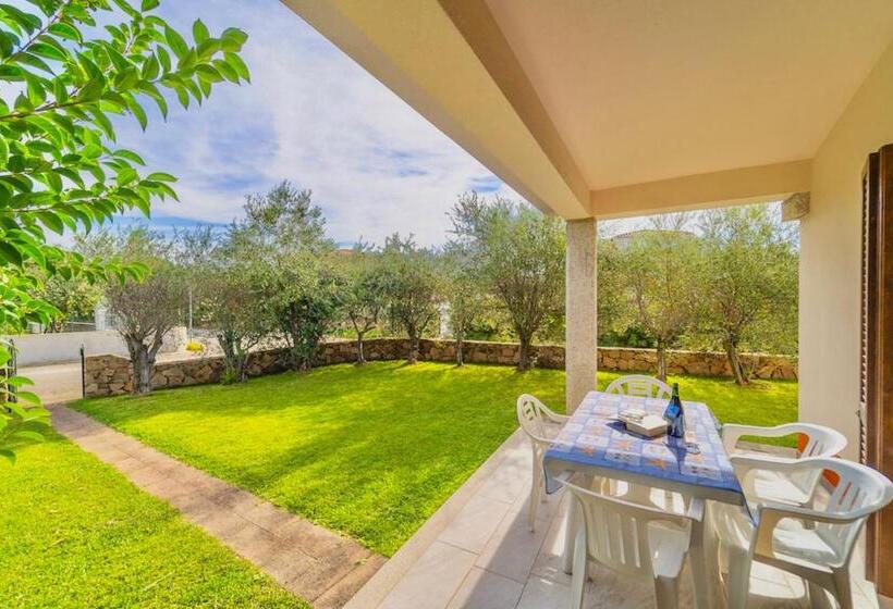 Iss Travel, Apartments In Via Torino   800 M From La Cinta Beach