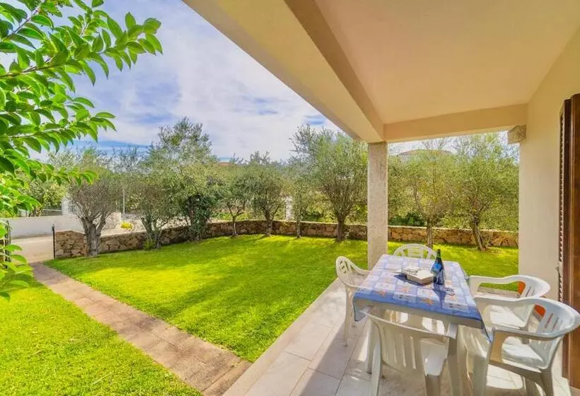 Iss Travel, Apartments In Via Torino   800 M From La Cinta Beach