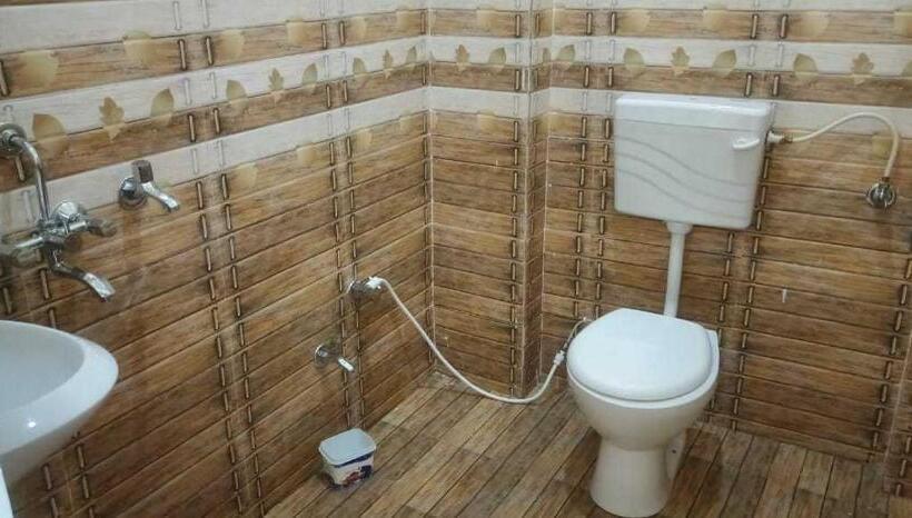 Oyo 8202 Sudeep Hotel & Restaurant