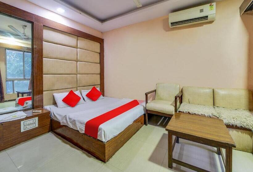 Oyo Hotel Shivalik Gold