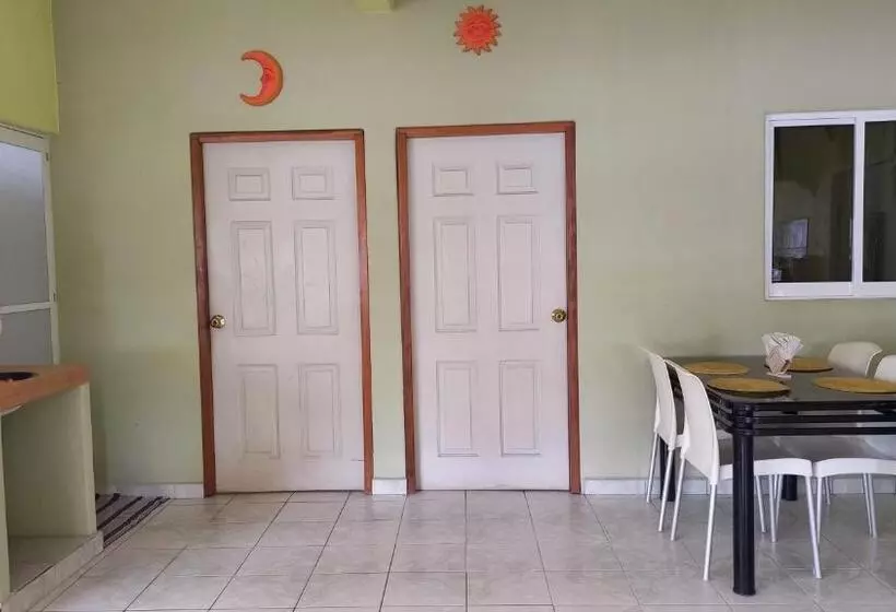 Majatalo Casa Del Sol  Alojamiento Cerca Del Embarcadero