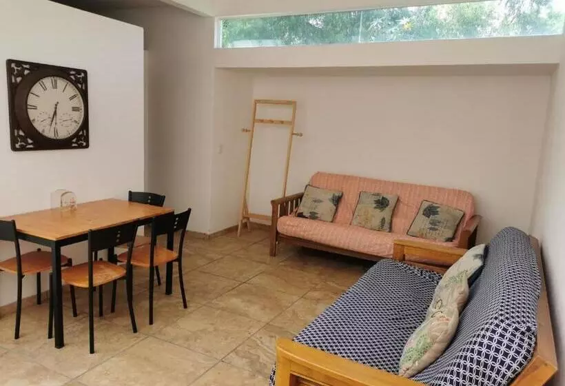 ペンション El Cielo Hospedaje Y Jardín