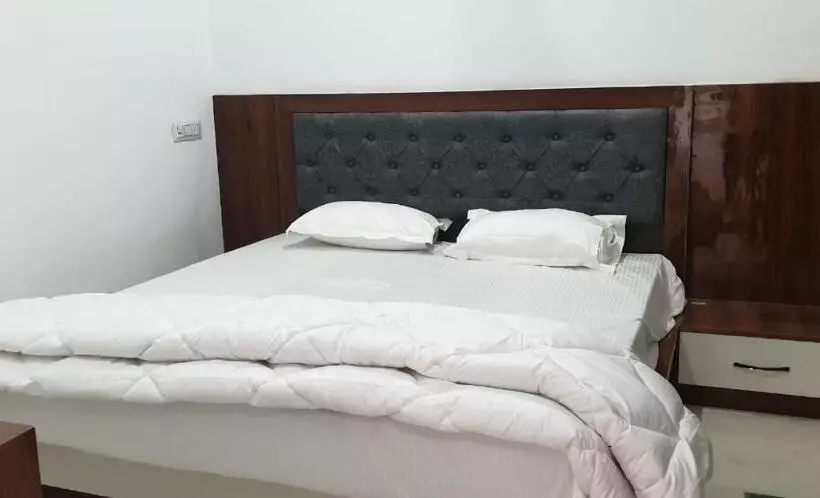 ペンション Modernio Guest House Noida Extension