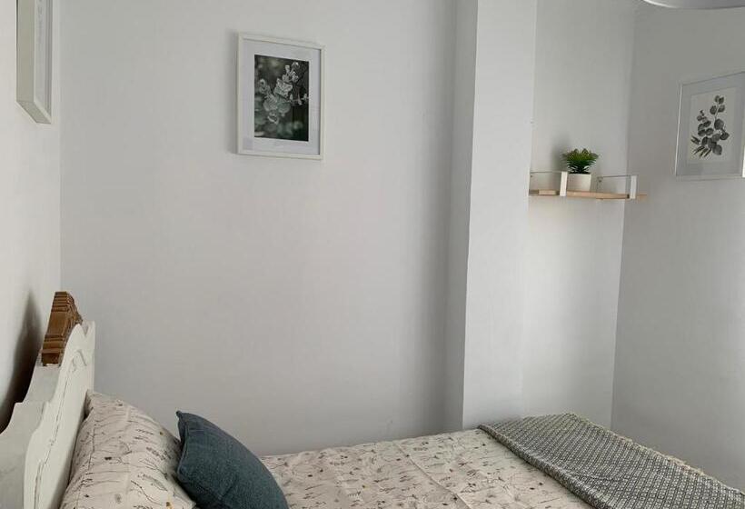 پانسیون Sagunto 2