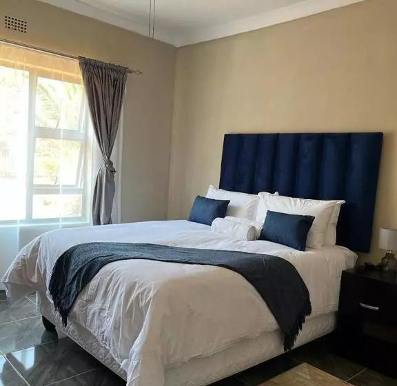 ペンション Serene Accommodation Palace