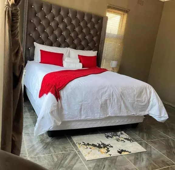 ペンション Serene Accommodation Palace