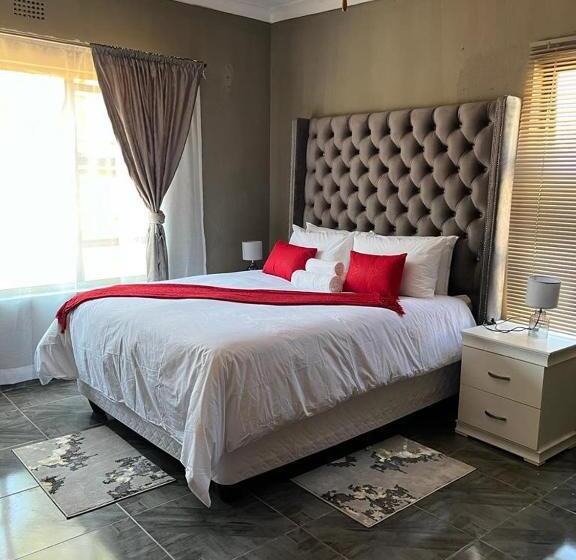 ペンション Serene Accommodation Palace