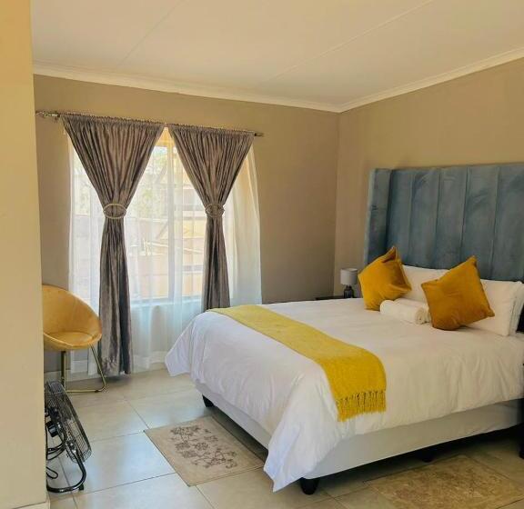 ペンション Serene Accommodation Palace