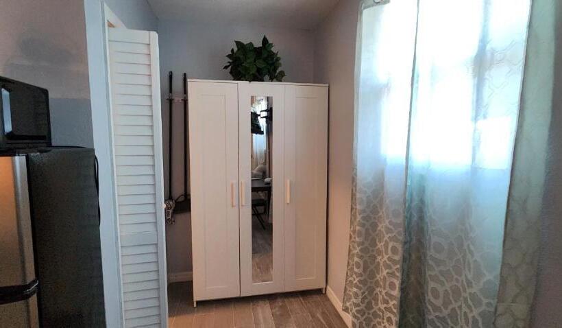 펜션 Sweet Studio In Sarasota