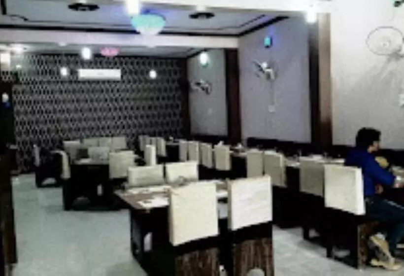 The Royal Hotel,chhatarpur