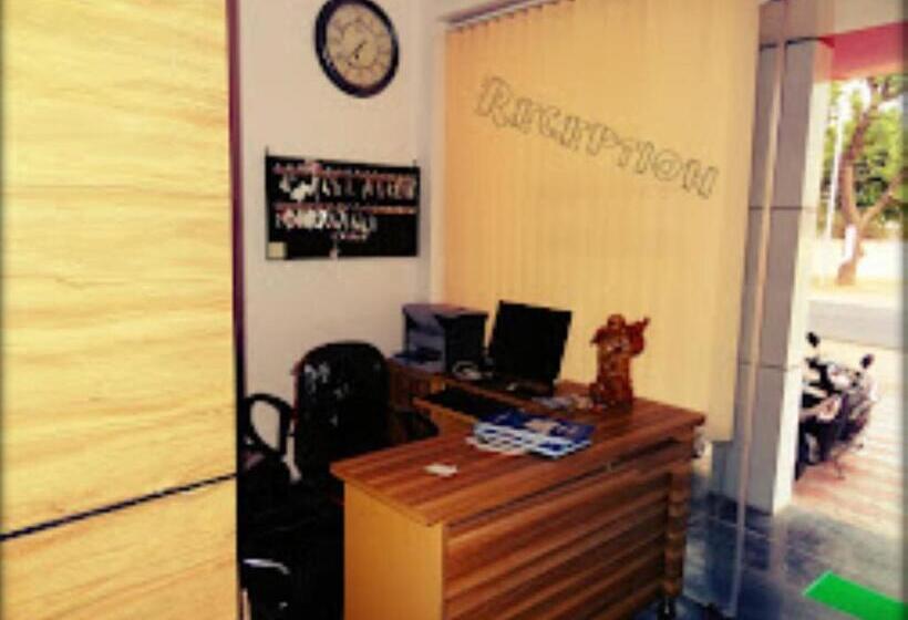 The Royal Hotel,chhatarpur