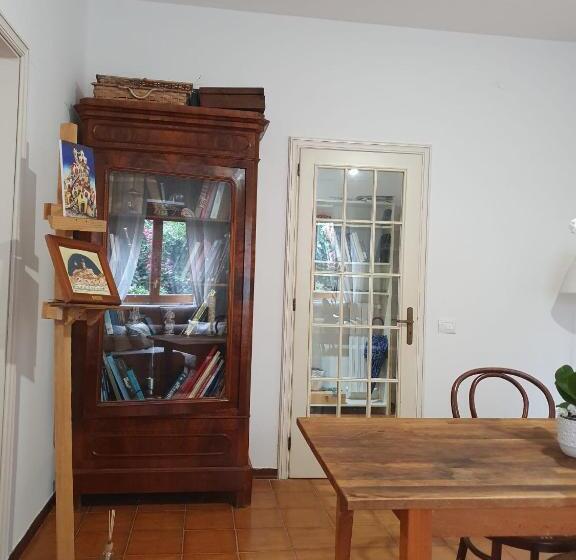 Bed and Breakfast Bookanvillea