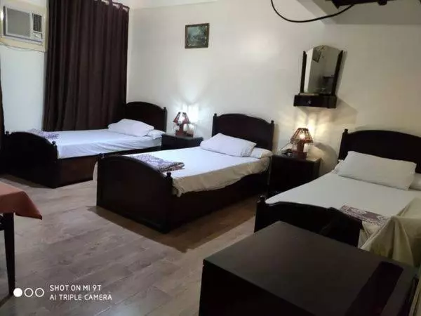 تختخواب و صبحانه Salvatore Rooms With Breakfast City Center