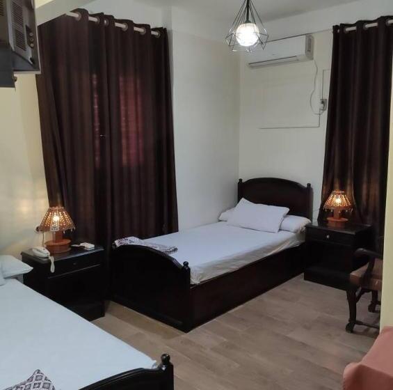 تختخواب و صبحانه Salvatore Rooms With Breakfast City Center