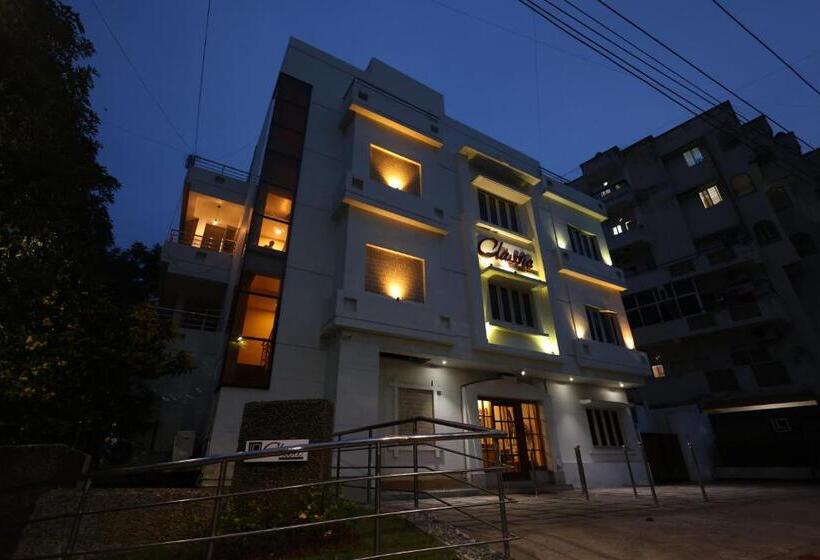 Classic Boutique Hotel & Luxury Service Apartments