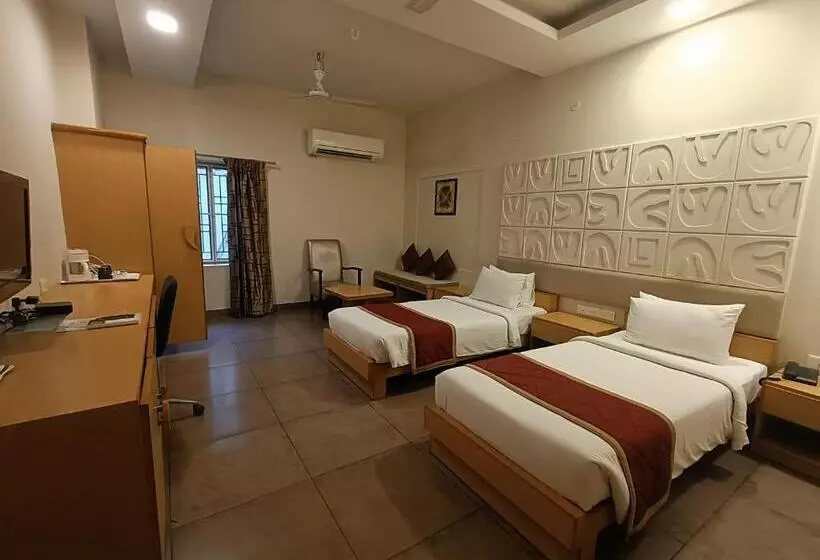 Classic Boutique Hotel & Luxury Service Apartments