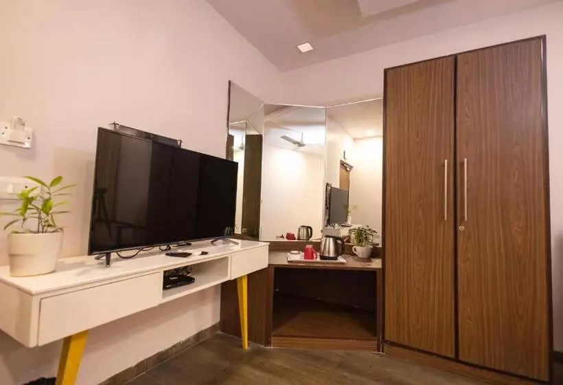 Classic Boutique Hotel & Luxury Service Apartments