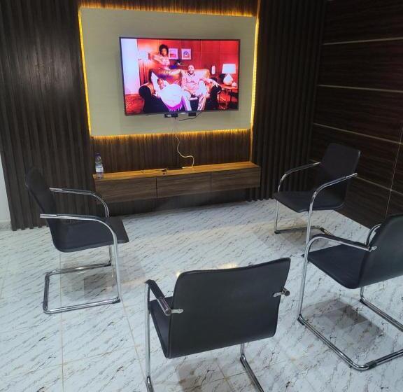 El Bint Hotel And Suites