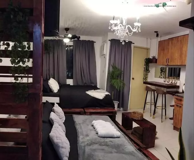El Nissi Staycation, Family & Contemporary Cabin, Adjacent Rooms, Enchanted Kingdom