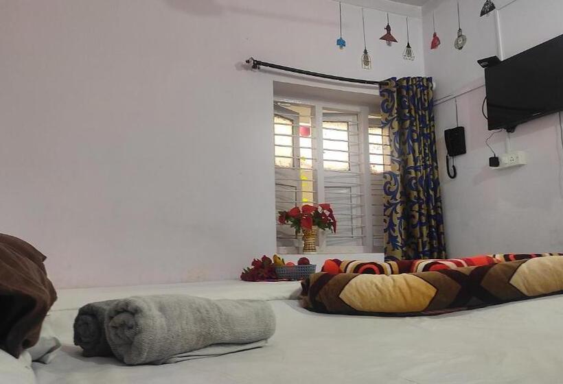 酒店 Adh Amilya Gerdens