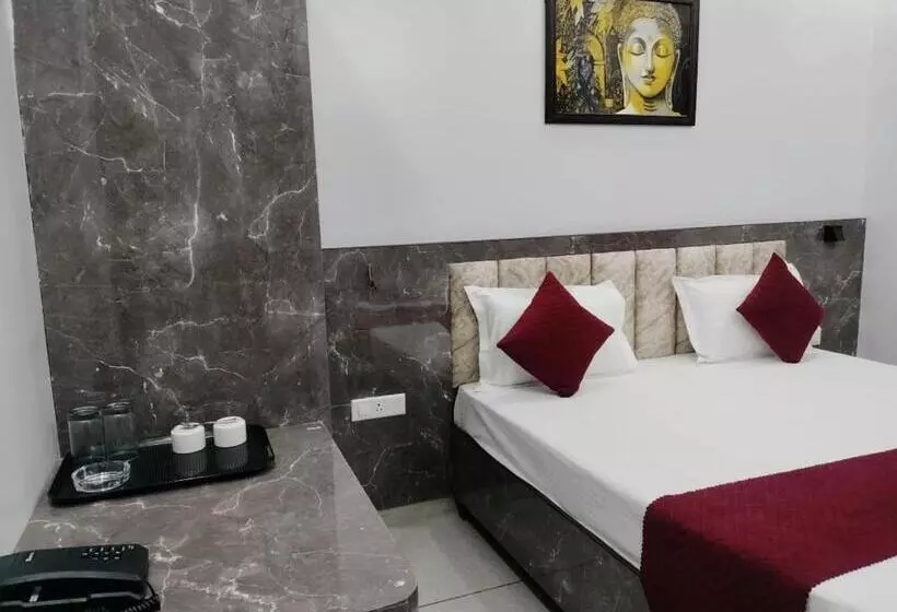 Hotel Bliss