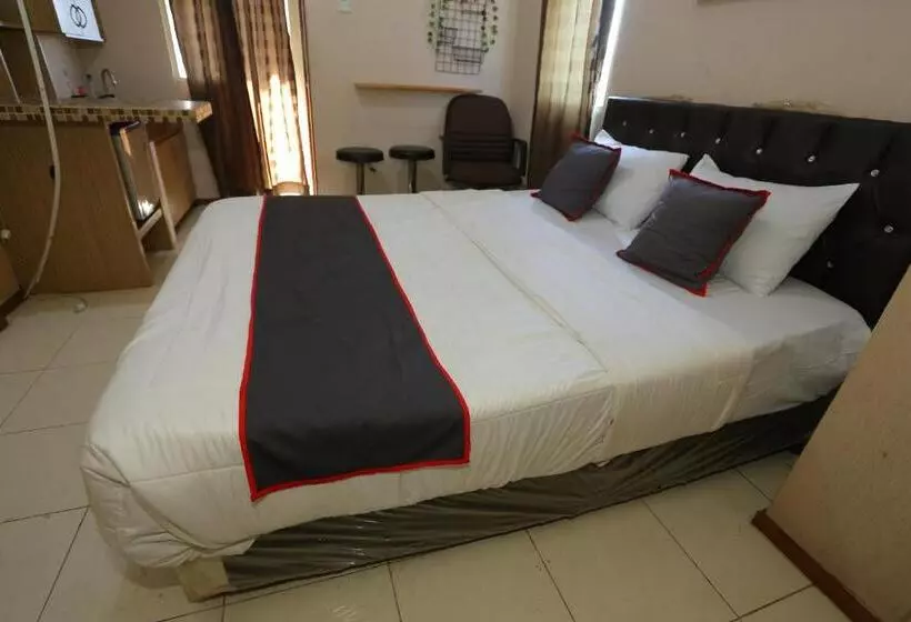 Hotelli Capital O 93372 Aurora Residence