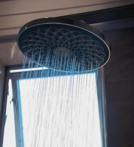 בית מלון כפרי Deluxe 11  Jinja Pool Apartments