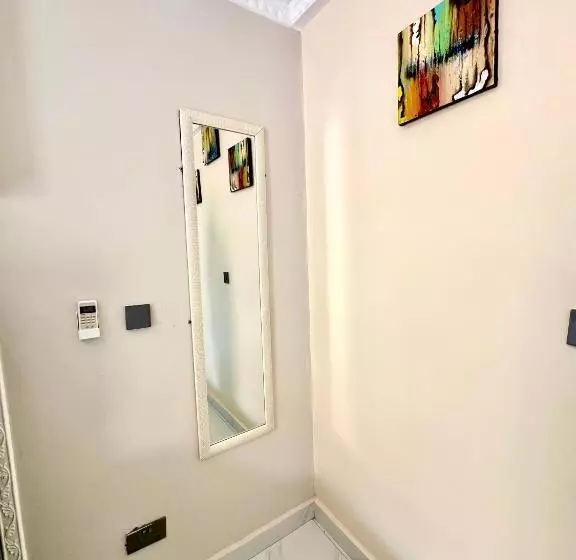 هتل Deluxe 11  Jinja Pool Apartments