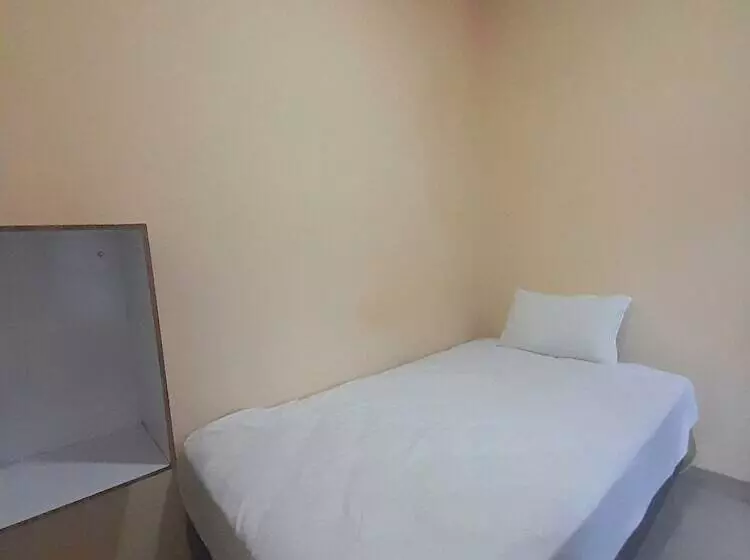 ホテル Oyo 93417 Homestay Bunga Rinte Syariah