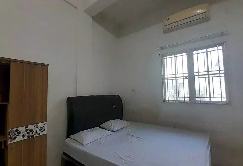 ホテル Oyo 93417 Homestay Bunga Rinte Syariah