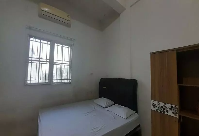 ホテル Oyo 93417 Homestay Bunga Rinte Syariah