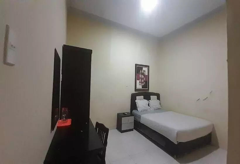 ホテル Oyo 93417 Homestay Bunga Rinte Syariah