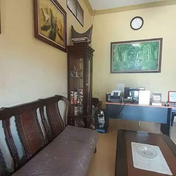 ホテル Oyo 93417 Homestay Bunga Rinte Syariah