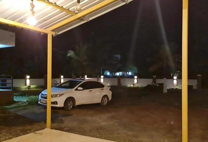 ホテル Shivam Palace Nagaon