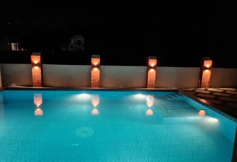 ホテル Shivam Palace Nagaon