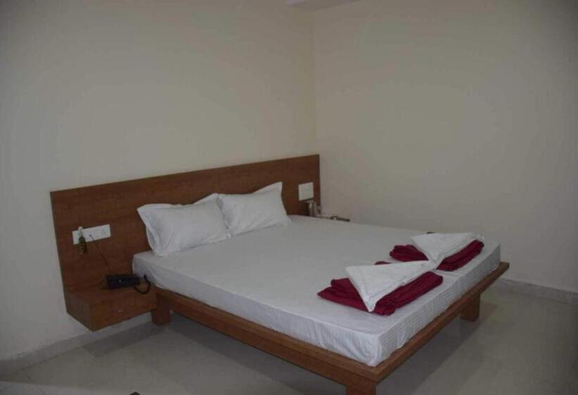 Hotel Spot On Shri Venkateshwara Lodging