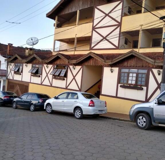 ホテル Steppenwolf