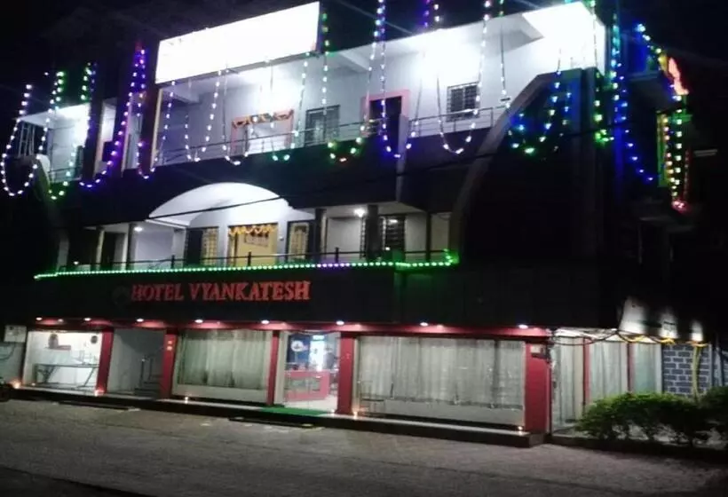 ホテル Vyankatesh Washim