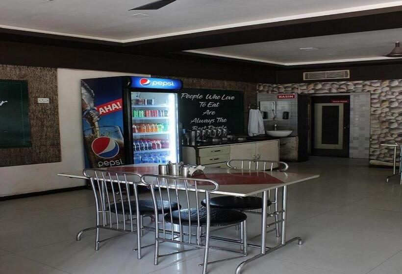 Hotel Vyankatesh Washim