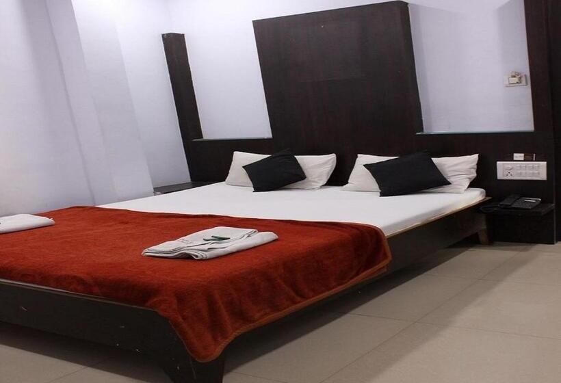 Hotel Vyankatesh Washim