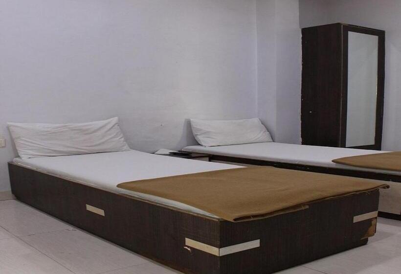 Hotel Vyankatesh Washim