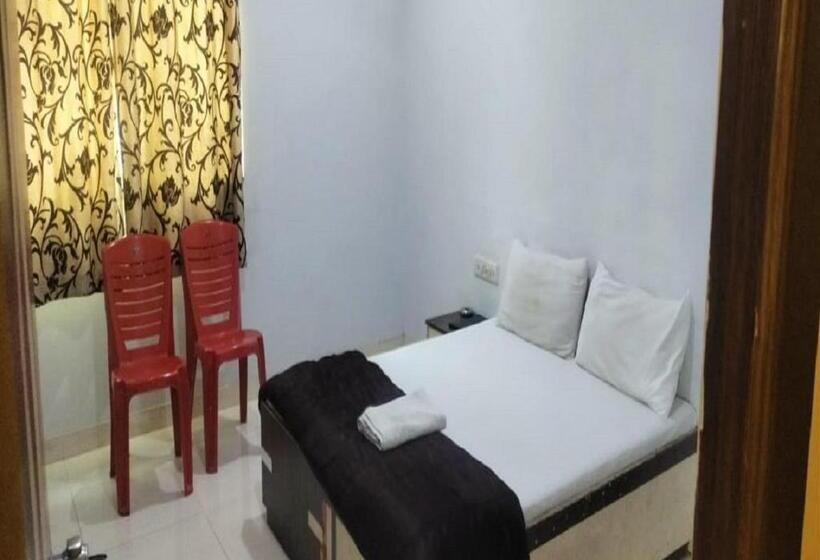 Hotel Vyankatesh Washim