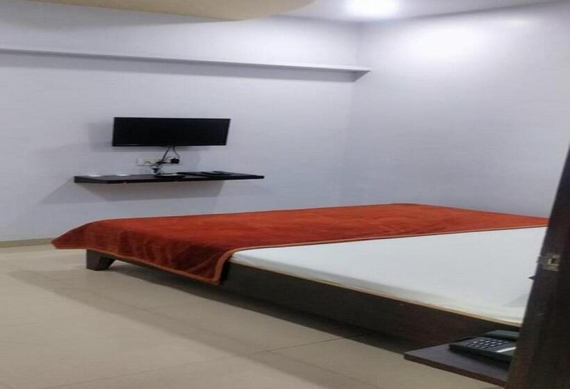 Hotel Vyankatesh Washim