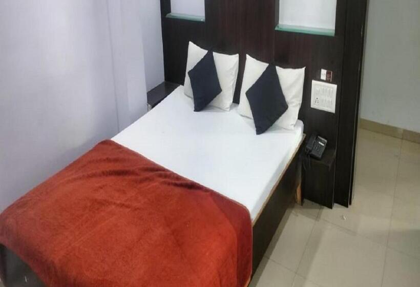 Hotel Vyankatesh Washim