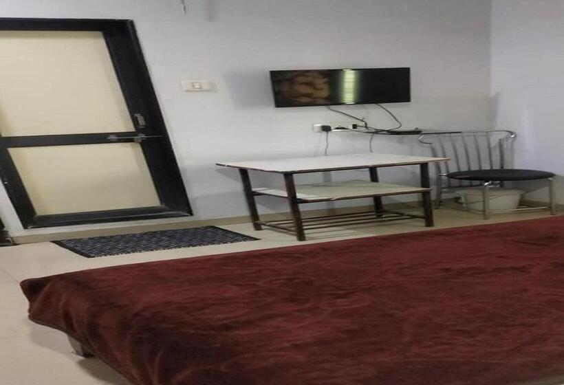 Hotel Vyankatesh Washim