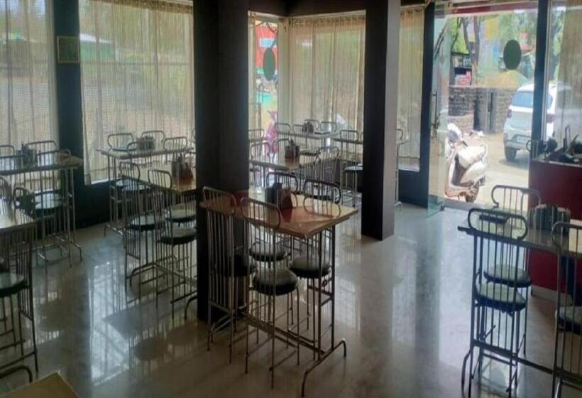 Hotel Vyankatesh Washim